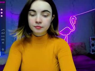 Webcam Belle - tits_your_dreams cam girl showing big tits and big ass