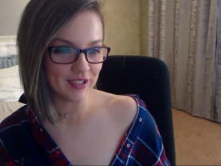 Webcam Belle - tiffanyriox cam girl gets her ass hard fucked by her partner