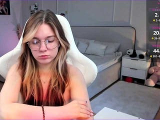 Webcam Belle - melissa-fox cam girl suck cock and wants spanked ass online