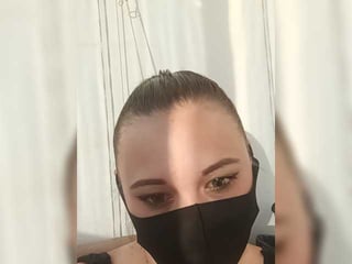 Webcam Belle - alfasamka-2 russian cam girl fingers her hot shaved pussy online