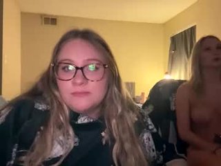 Webcam Belle - jollybjones2000 cam girl showing big tits and big ass