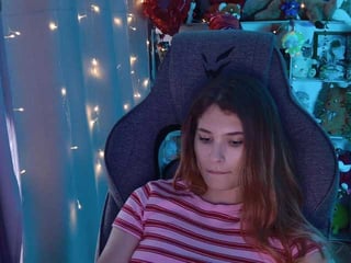 Webcam Belle - fox69love redhead vixen she takes her sexy lingerie set off and even rubs her shaved pussy to taste her own love juices online