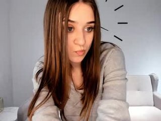 Webcam Belle - guineverehemsley cam girl gets her ass hard fucked by her partner