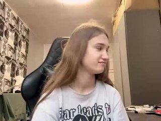 Webcam Belle - jewelldurham big tits cam babe gets an amazing pussy massage