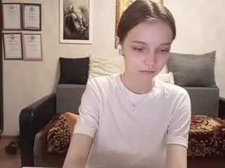 Webcam Belle - marenwhitver nude cam bitch enjoys hard live sex on camera