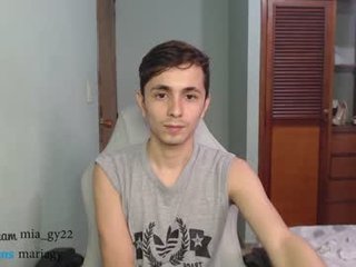 Webcam Belle - tony_blessed_ spanish cam babe wants her asshole humped on camera