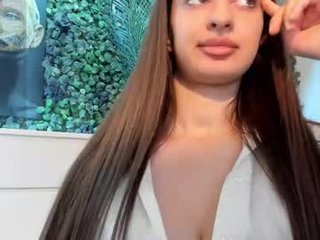 Webcam Belle - anyssia_ cam girl showing big tits and big ass