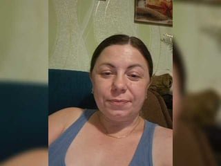 Webcam Belle - mishellca russian cam girl fingers her hot shaved pussy online