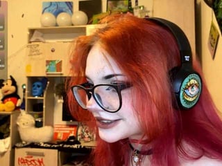 Webcam Belle - migdaliajaremka redhead vixen she takes her sexy lingerie set off and even rubs her shaved pussy to taste her own love juices online