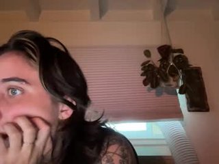 Webcam Belle - lill_daddysgirl horny couple adores fucking online