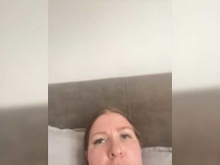 Webcam Belle - taboopublicsex cam girl loves her sweet pussy penetrated hard