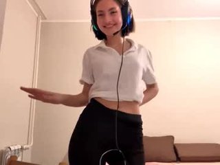Webcam Belle - ladawndepippo cam girl gets her ass hard fucked by her partner