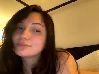 Webcam Belle - pinkkblossomm cam girl likes using hot adult toys live on XXX cam