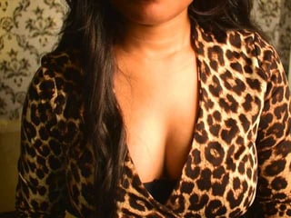Webcam Belle - indianpriya indian cam babe wants to fuck now