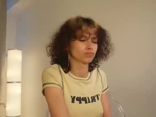 Webcam Belle - mimilicks nude cam bitch enjoys hard live sex on camera