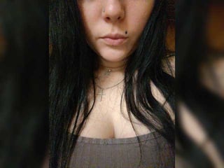 Webcam Belle - fifine cam girl loves her sweet pussy penetrated hard