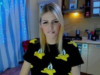 Webcam Belle - misslucci slim cam babe with hairy tight pussy ready for everything online