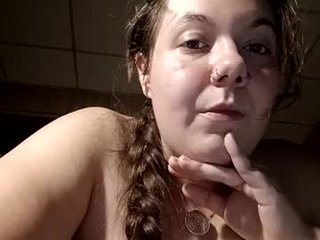 Webcam Belle - greenbl00ded BBW cam girl loves playing with anal and vaginal toys