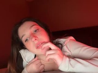 Webcam Belle - mia_camlover cam babe most loved striptease shows live on camera