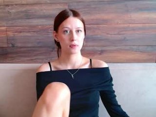 Webcam Belle - pizza_pepperonii cam babe with small tits wants dirty live sex