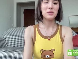 Webcam Belle - hivivi cam girl showing big fake tits, fetish and rough sex