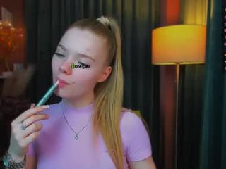 Webcam Belle - maddy_moah naked cam babe her tits cum soaked