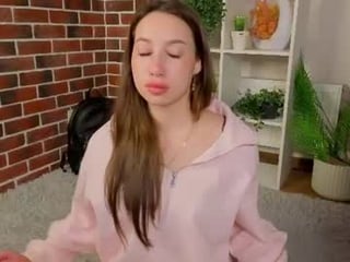 Webcam Belle - rosemaryhauan nude cam bitch enjoys hard live sex on camera