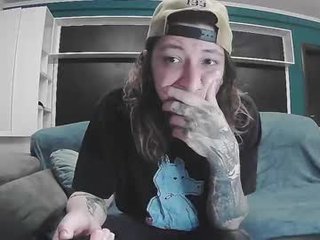 Webcam Belle - sapphirevelvet cam babe with small tits wants dirty live sex