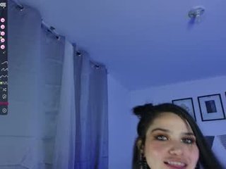 Webcam Belle - ramona_doll spanish cam babe wants her asshole humped on camera