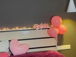 Webcam Belle - squirtaura foot in anal asshole