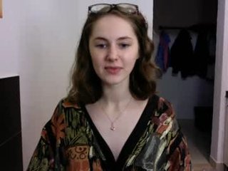 Webcam Belle - katekvarforth shaved pussy fetish online