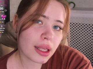 Webcam Belle - ericaelliott brunette teen cam babe plays with her tight asshole