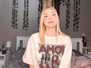 Webcam Belle - marvawillinghurst teen cam babe wants to be fucked online as hard as possible