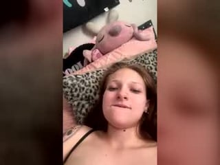 Webcam Belle - shyannhopegoddess milf cam babe reached her firm bottom and pink pussy online
