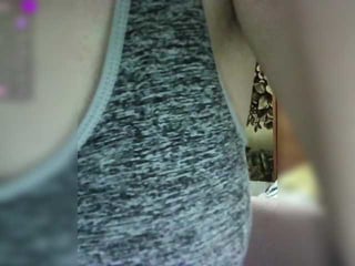 Webcam Belle - flowerlily cam girl loves when her shaved pussy gets kiss online