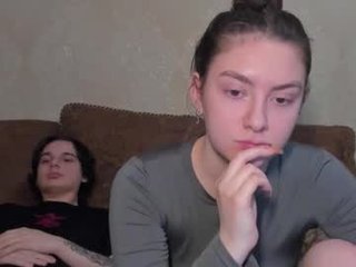 Webcam Belle - muuur_fam1 cam girl gets her ass hard fucked by her partner