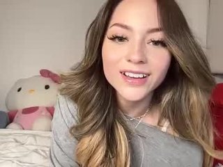 Webcam Belle - haileyhawaii teen cam babe wants to be fucked online as hard as possible