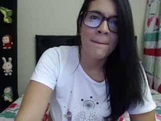 Webcam Belle - carolgoddess cute spanish cam babe gets her asshole penetrated