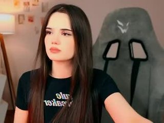 Webcam Belle - serenenova cam babe enjoys the best massage in her life