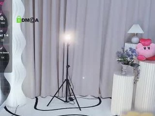 Webcam Belle - linna_fairy big tits cam babe is curious about squirting techniques