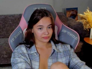 Webcam Belle - mia-mit cam girl loves her sweet pussy penetrated hard