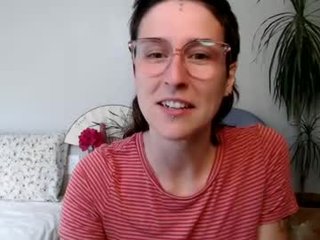 Webcam Belle - fragariia french cam girl loves hairy pussy fetish online