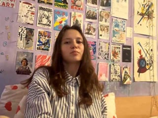 Webcam Belle - jazminkulju european cam babe rubs her smooth pussy till she cums
