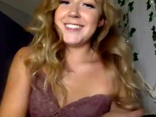 Webcam Belle - winterbunny69 horny cam girl enjoys dirty anal live sex in exchange for a good mark