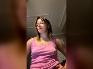 Webcam Belle - katyval cam girl showing big tits and big ass