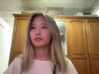 Webcam Belle - karissagius teen cam babe wants to be fucked online as hard as possible