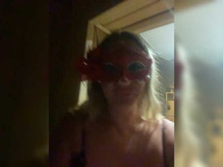 Webcam Belle - evgesha16 asian shaved pussy plays with big dildo