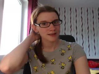 Webcam Belle - xinnocence94x european cam babe with small tits goes doggie style online