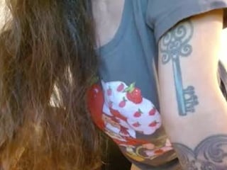 Webcam Belle - _sara_lynn_ cam mature gets to cum her face