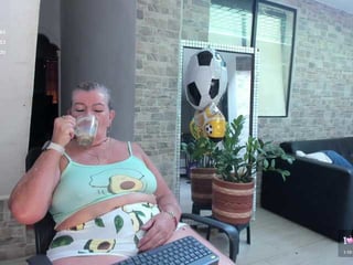 Webcam Belle - xcarlet1 spanish cam babe rubs her hairy pussy nice on camera